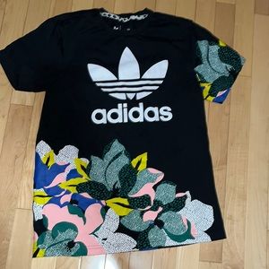 Adidas t shirt